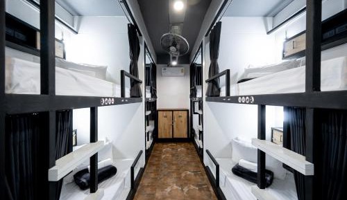Bed in 8-Bed Mixed Dormitory Room