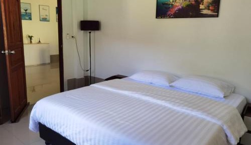 Junior Suite with Garden View
