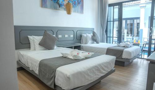Twin Room with Pool View