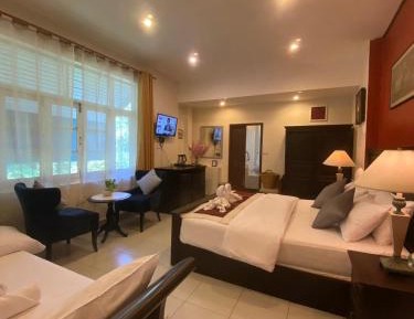 Deluxe Double Room with Extra Bed