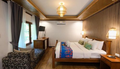 Jacuzzi Cottage-Free beach Shuttle