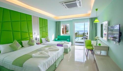 Deluxe Triple Room with Sea View