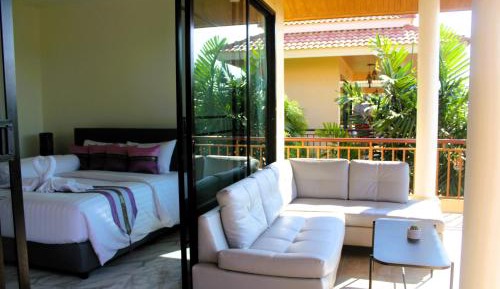 Deluxe Triple Room