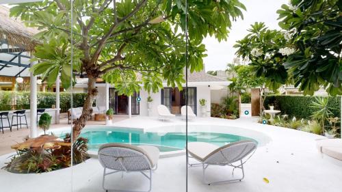Four-Bedroom Contemporary Pool Villa