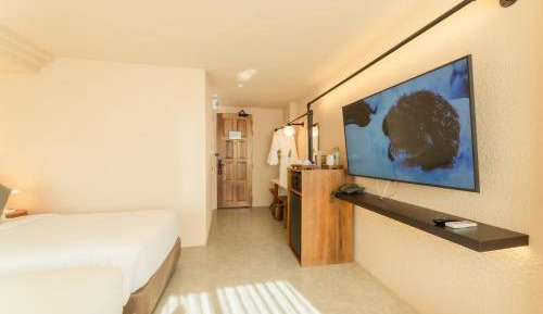 Deluxe with City View