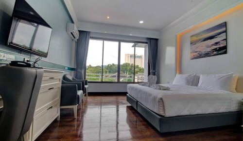 Deluxe King Room