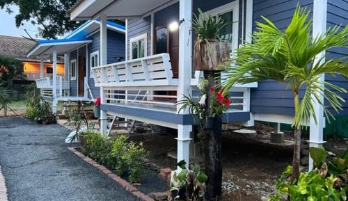 Bungalow with Garden View