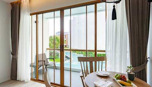 Deluxe Twin Room with Pool View