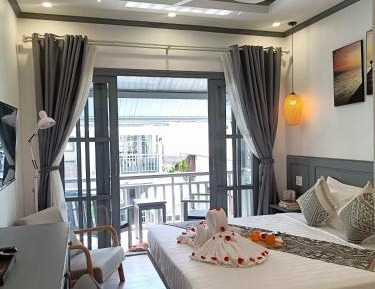 Double Room with Pool View