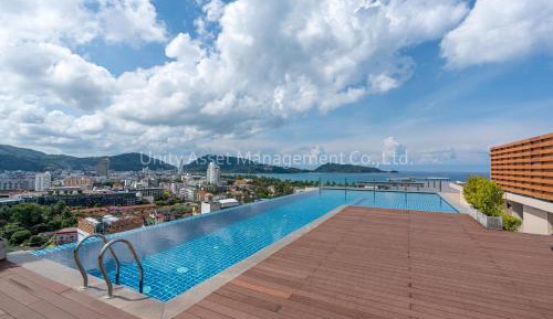Two-Bedroom Apartment with Green View