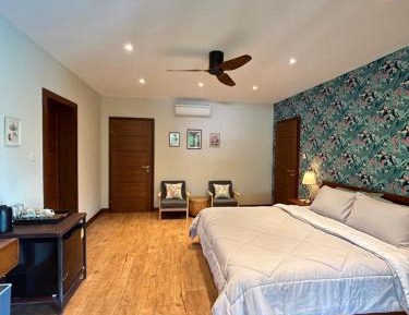 Double Room with Pool View