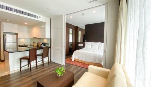 Executive King Studio with City View, with Bathtub