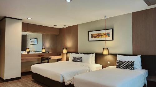 Deluxe Family Room