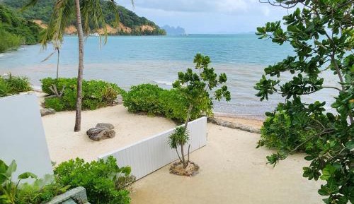 Villa - Beach Front