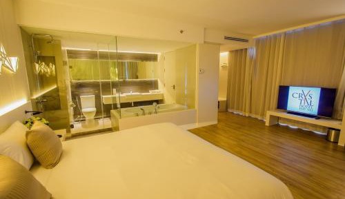 Honeymoon Suite