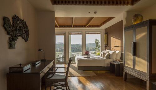 Bay View Suite