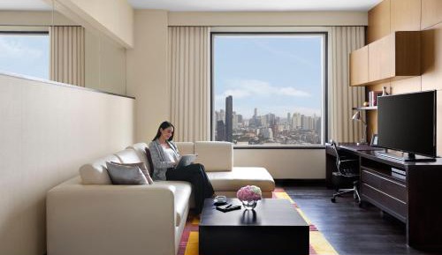 One-Bedroom Family Suite, 1 King Bunk, with Bathtub