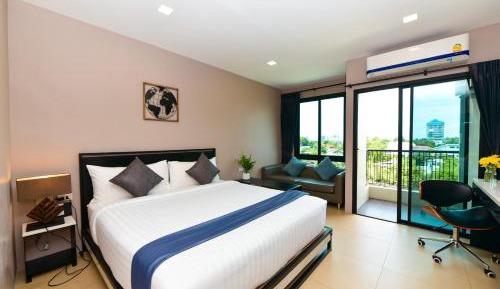 Deluxe Double Room with River View