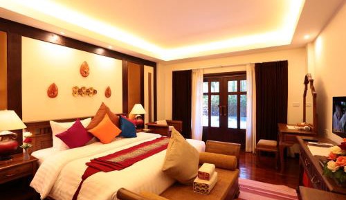 Deluxe Double Room with Pool Access