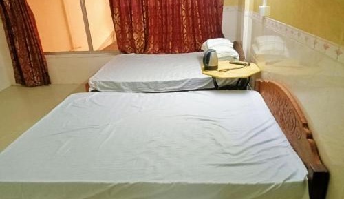 Quadruple Room with Private Bathroom