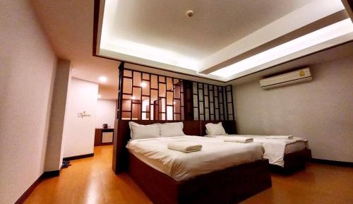 Deluxe Family Room