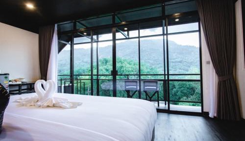 King Room with Mountain View