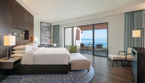 King Room with Ocean View - Club Access