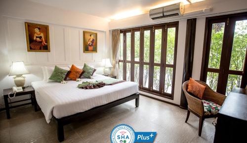 Superior King Room