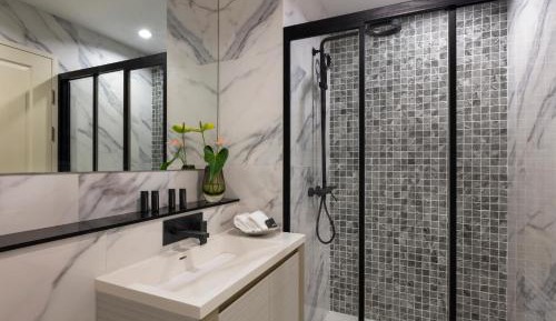 One Bedroom Deluxe Twin