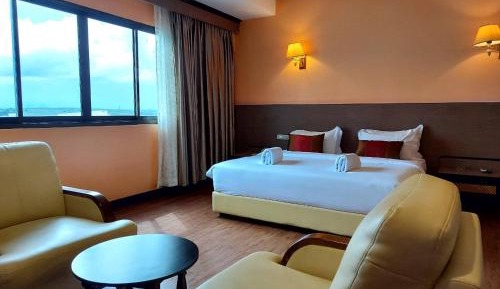 Deluxe King Room