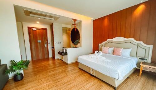 Deluxe Double Room with Balcony