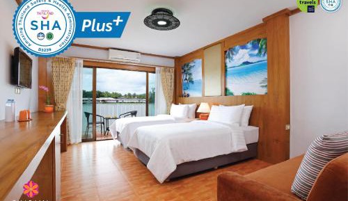 Deluxe Double or Twin Room with Lake View