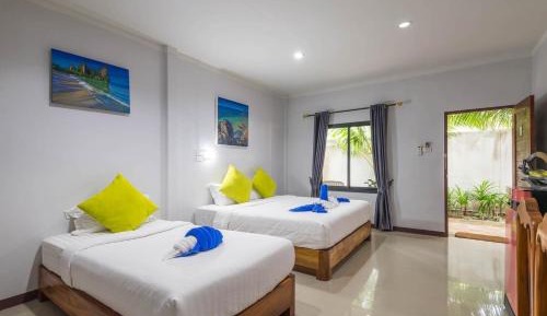 Triple Room