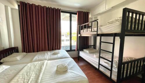 Family Room  (4 Adults)