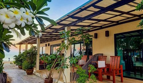 Bungalow with Sea View