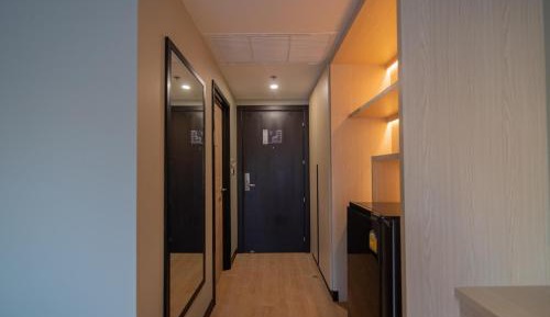 Deluxe Room with Bathtub