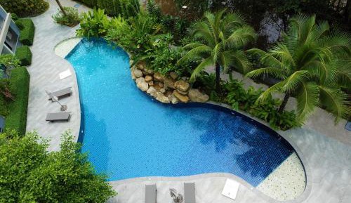 One-Bedroom Apartment with Pool View