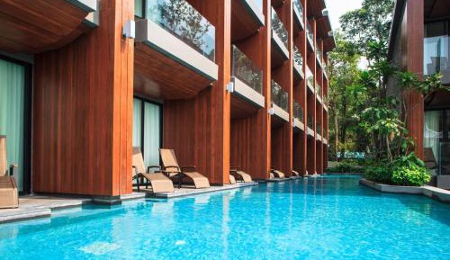 Pool Access Deluxe-Hillside
