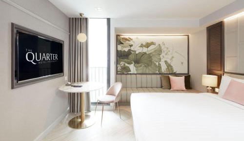 Deluxe King Room