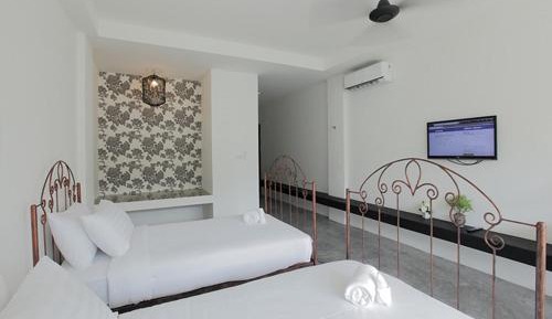 Twin Room with Balcony