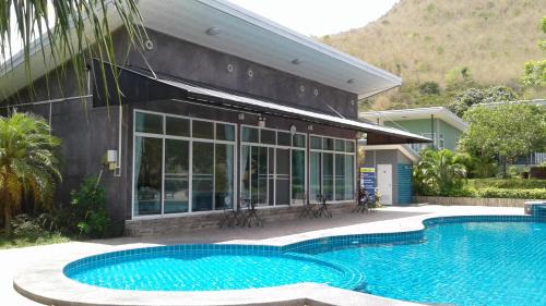 Double Room with Pool View