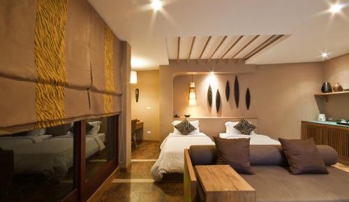 Deluxe lower floor Room