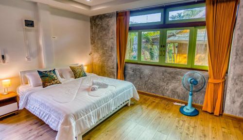 Deluxe King Suite