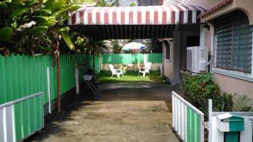Studio with Garden View