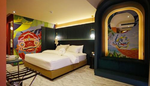 Deluxe King Room