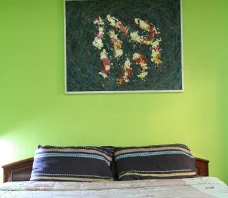 Deluxe Room (2 Adults + 1 Child)