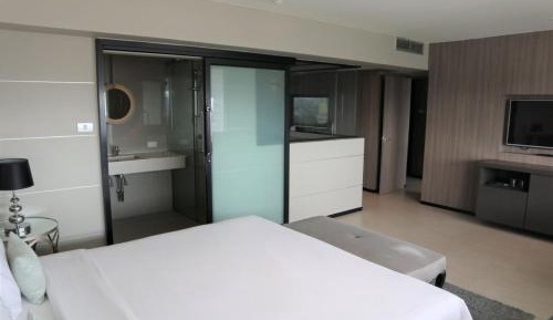 Pearl Suite