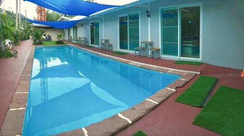 Poolview Room with Air-Conditioning 