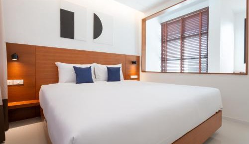 Deluxe King Room