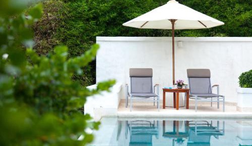 Grand Pool Suite With Seaview